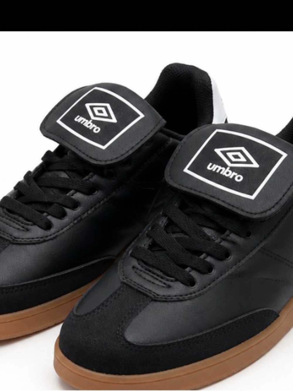 Umbro Black & Gum Low-Top Sneakers